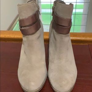 Tan/Brown Gianni Bini Boots